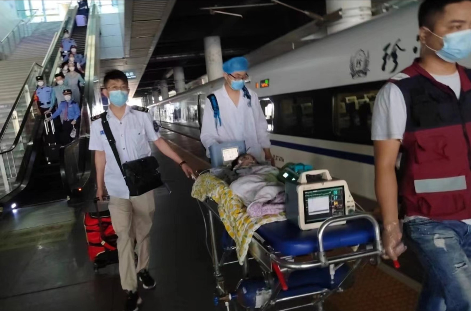 晴隆县高铁转运公司